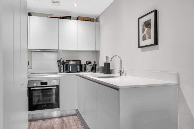 Flat for sale in Fountain House, Parkway, Welwyn Garden City, Hertfordshire
