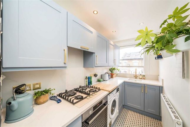 Top Floor Flat, 54, Kellett Road, London photo 3
