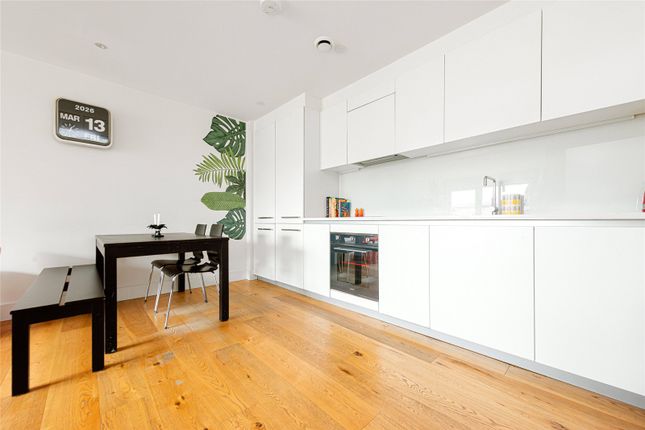 Apartment 18, 6, Tiltman Place, London photo 3