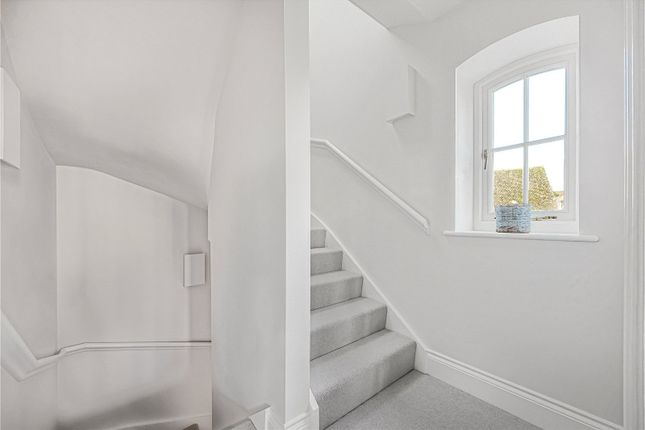 House 4,, St Peters Mews, Marlborough photo 4