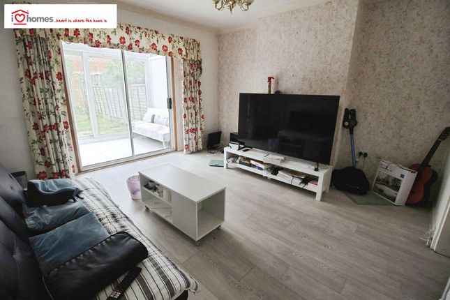 68, Daw End Lane, Walsall photo 3
