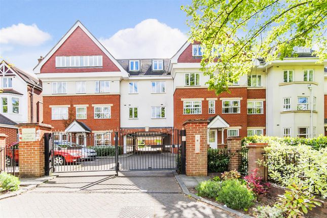 2-bed flat on 7, Chatsworth Court, London, £600,000
