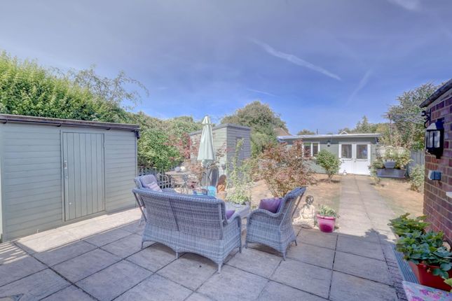 1, Woodfield Road, Buckinghamshire photo 2