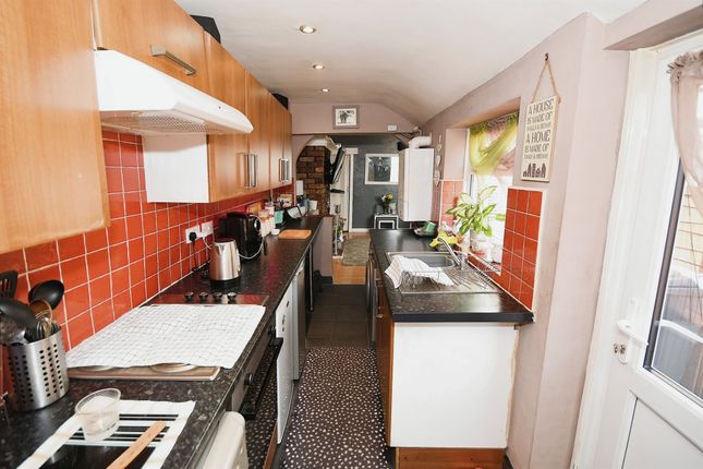 Terraced house for sale in Newark Road, Lincoln