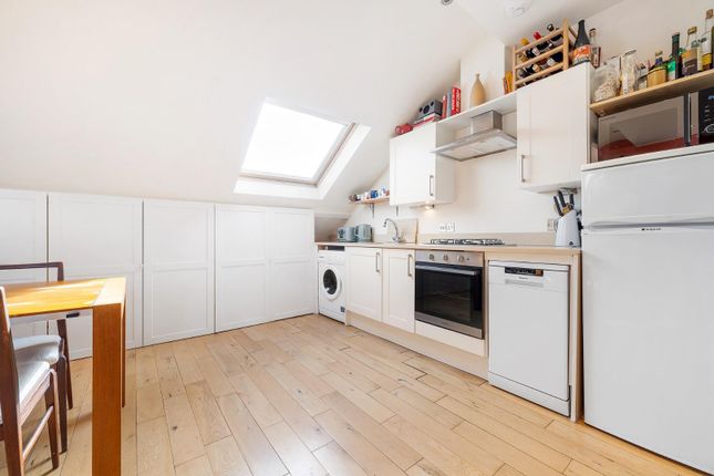 132c, Leander Road, London photo 4