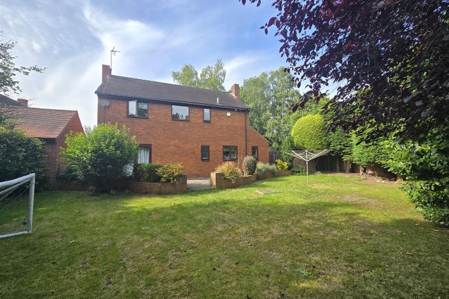 11, Hopkins Close, Milton Keynes photo 2