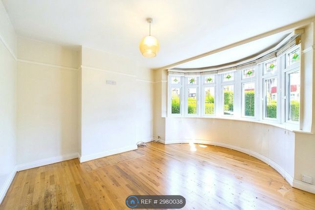 Kings Way, Harrow photo 4
