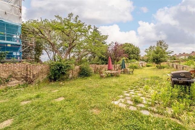 77A, Burnt Ash Hill, London photo 4