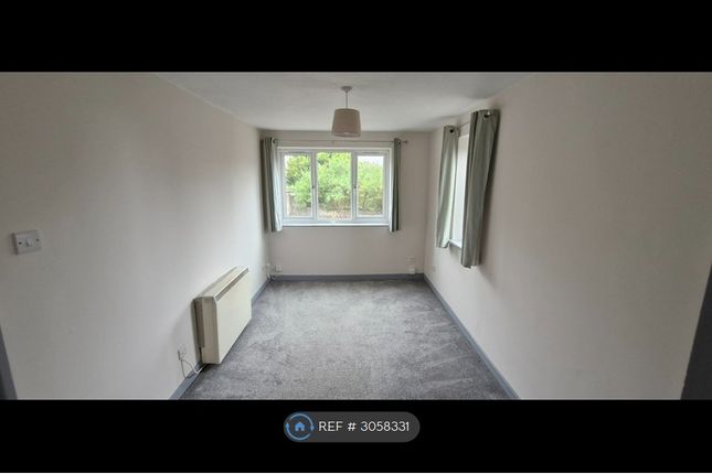 Flat, Lovell Court Mill Road, Eastbourne photo 3