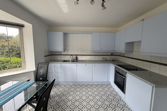 32 Ashleigh Vale, Barnsley photo 2