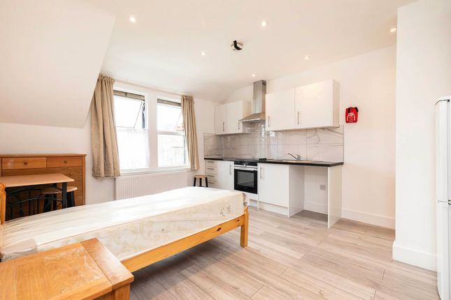 Studio house on 24 Callcott Road, £1,250/mo