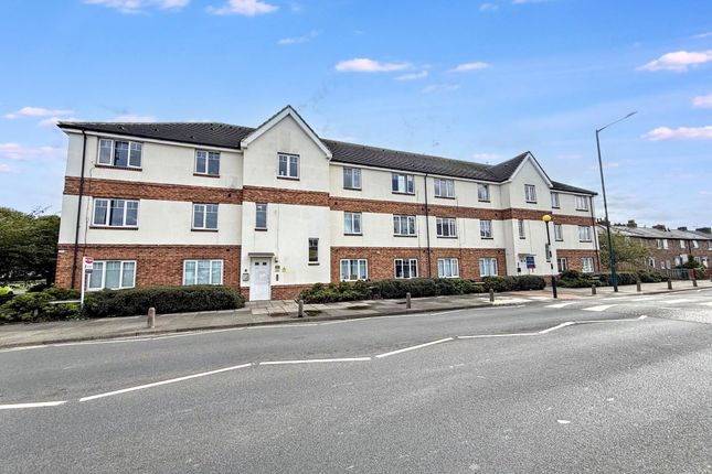 2-bed flat on 12 Zetland House, Broadway West, Redcar, £19,000