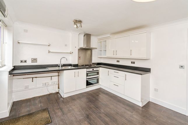 23, Turnstone Gardens, Southampton photo 4