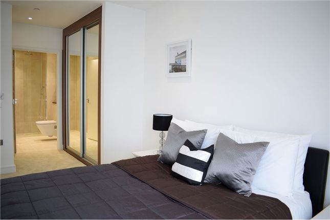 Flat 59, Pinto Tower 4, Hebden Place, LONDON photo 3