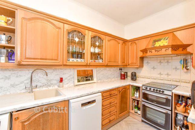 26, Alverstone Road, Southsea photo 4