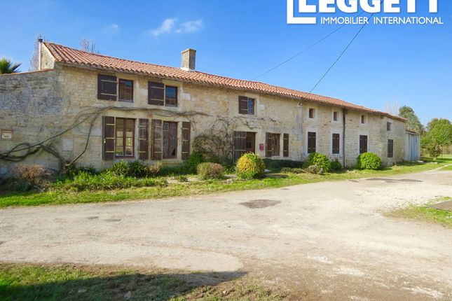 Thumbnail Villa for sale in St Savinien, Charente-Maritime, Nouvelle-Aquitaine