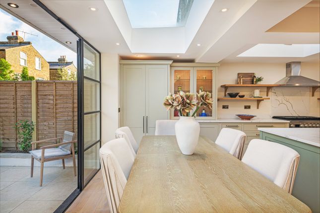 26, Gosberton Road, London photo 4
