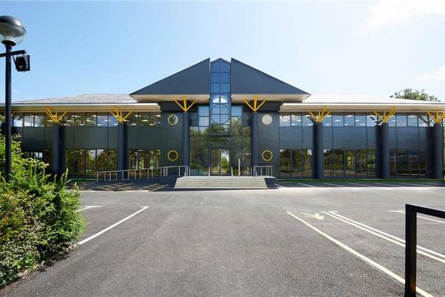 Manor Royal, Crawley RH10 Commercial Properties to Let
