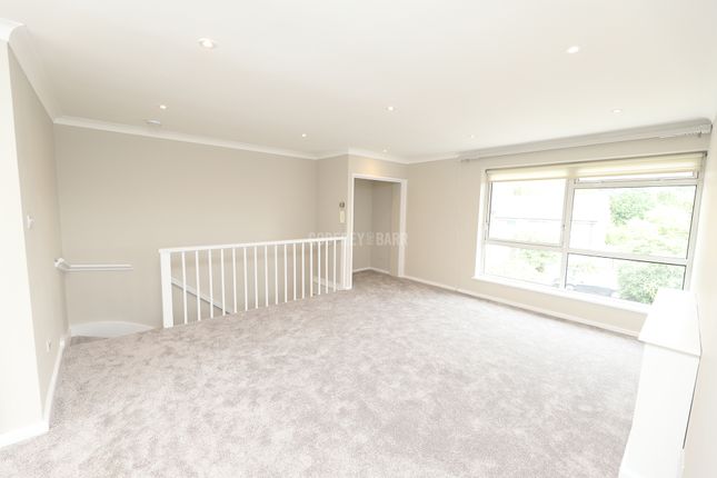 Heath View, Heath View, East Finchley photo 2