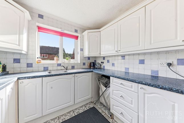 7, Richmond Road, Pontefract photo 4