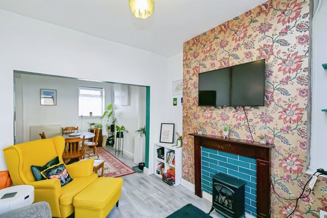 23, Daniel Street, BARRY photo 4