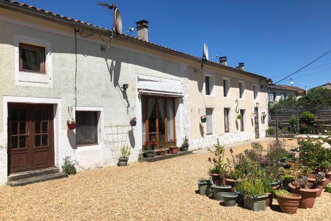 Thumbnail Detached house for sale in Nere, Poitou-Charentes, 17510, France