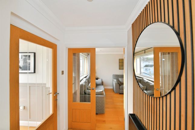 32, Hobbs Crescent, Saltash photo 3