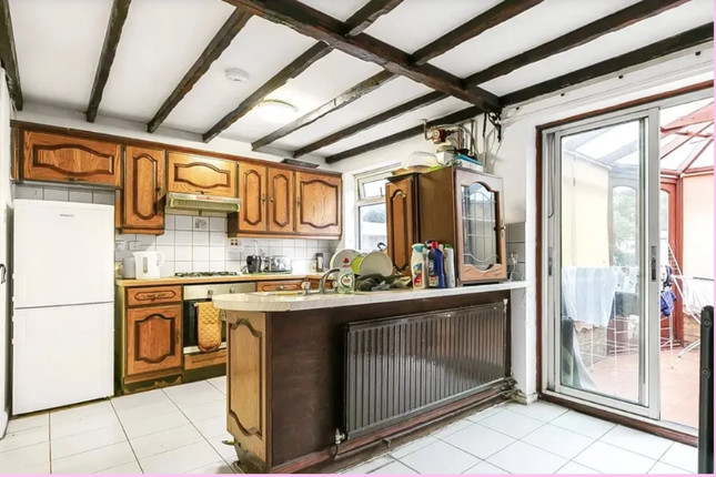26, Moorlands Avenue, London photo 4