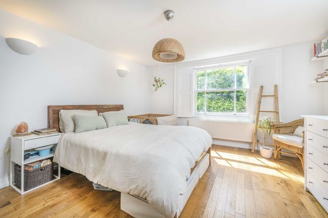 Flat for sale in Sheen Road, Richmond