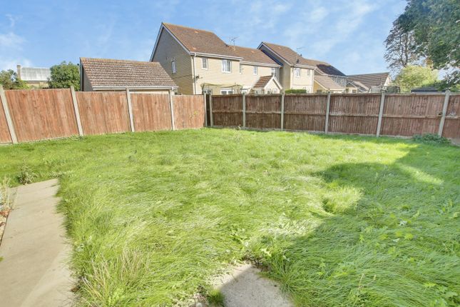 21, Willowherb Close, March photo 2