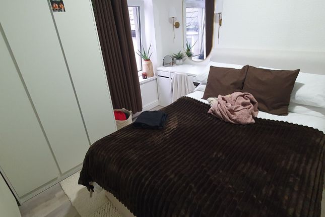 8 Letty Street, Cardiff photo 4