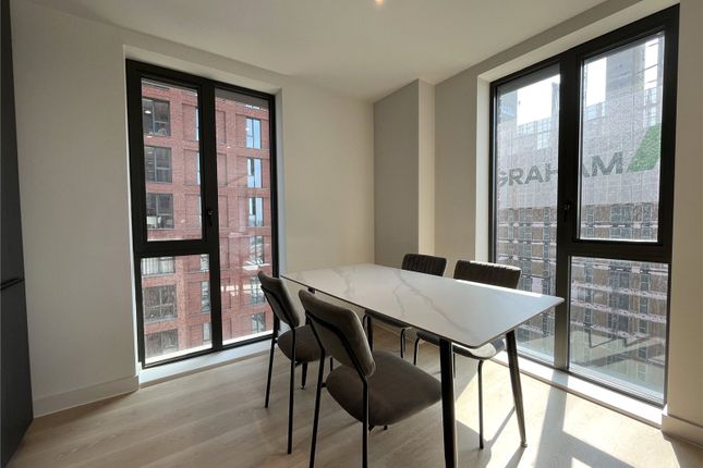 705,, Waterhouse Tower, Dutton Street photo 5