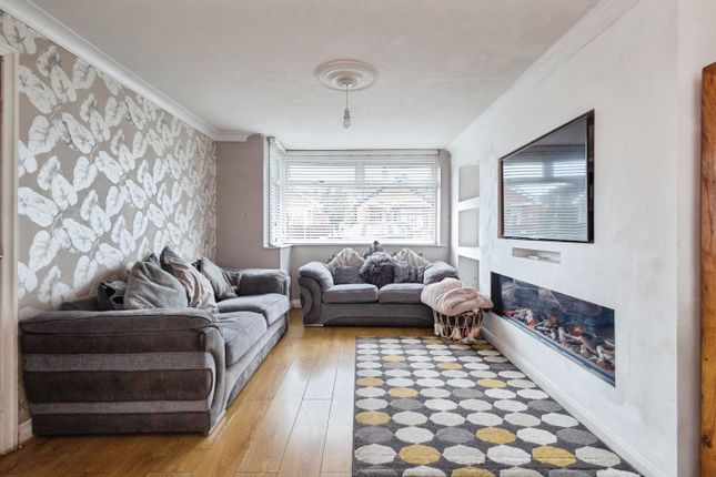 4, Smithies Avenue, Manchester photo 4
