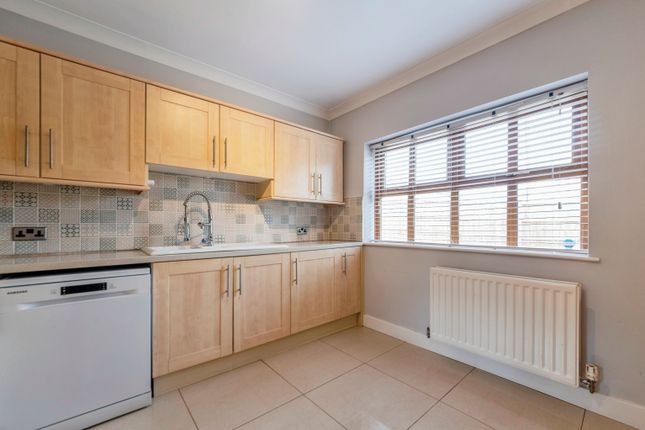 35, Newton Way, GRANTHAM photo 5
