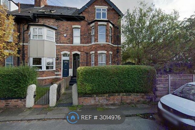 Flat, Wendover Road, Urmston, Manchester photo 2