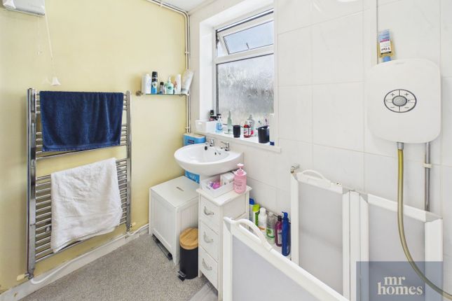 16, Tyler Street, Cardiff photo 5