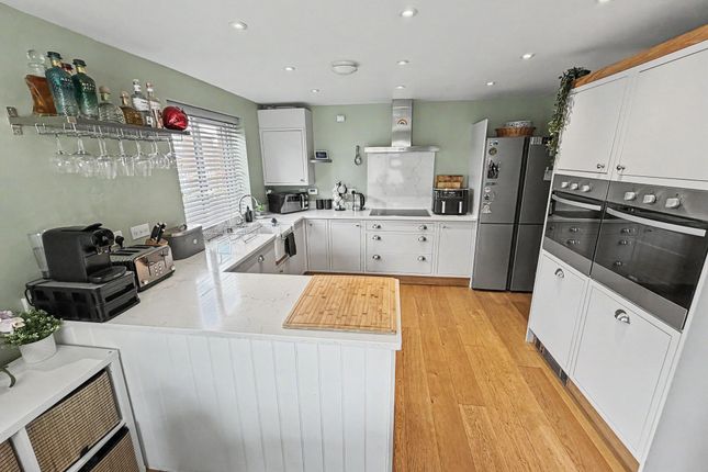 1 Tomswell Drive, Tiverton photo 2