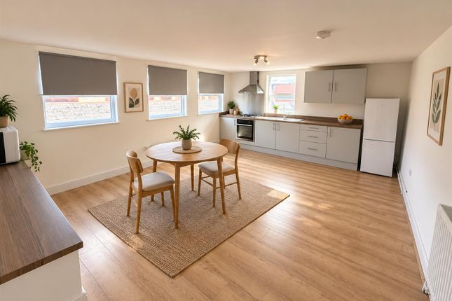 Room 3, Flat D, 1 Woodside Park Road, London photo 3