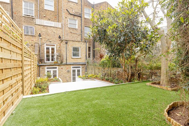Flat for sale in Lancaster Road, London