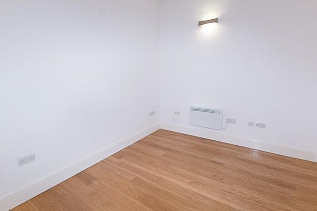 3, Tudor Court, Warley photo 5