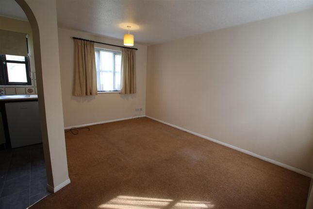 8, Saywell Brook, Chelmsford photo 3