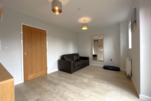 End terrace house for sale in Bainbridge Court, Newark