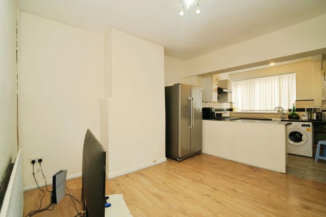16, Bain Street, Manchester photo 4