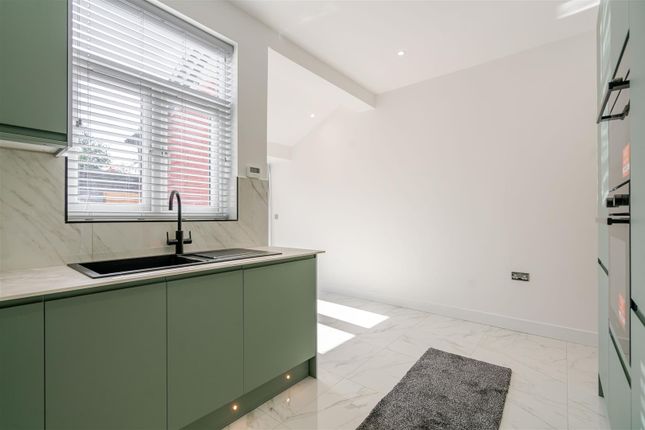 46, Lilford St, Leigh photo 4