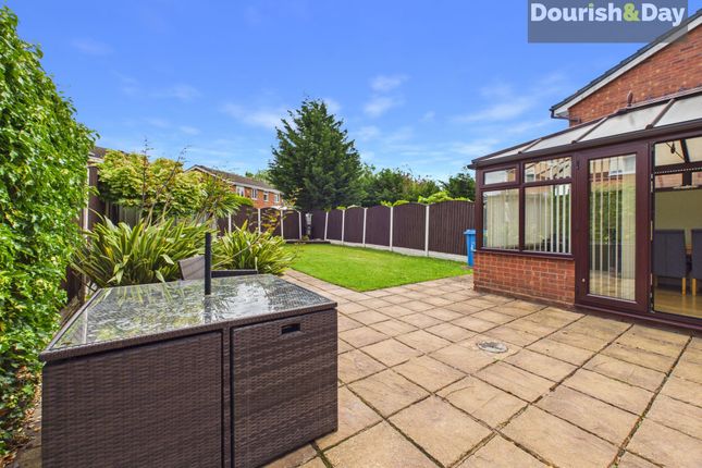 43 Larchmere Drive, Wolverhampton photo 4