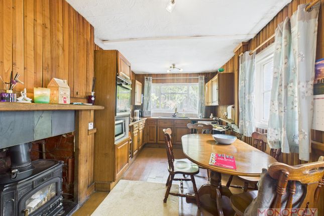 6, Woodland Grove, Summerhill photo 3