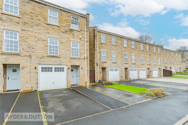 Town house for sale in Three Counties Road, Mossley