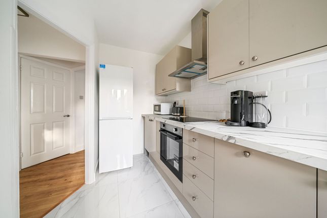 18 Barnard Gardens, Hayes photo 4