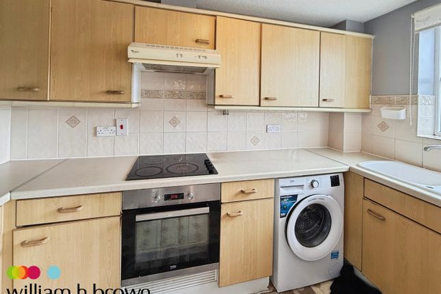 66, Timber Court, GRAYS photo 2