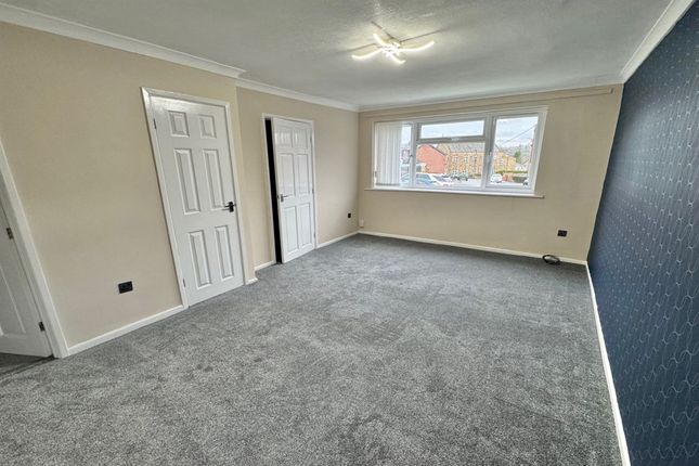 Flat 1, 16 Cote Green Lane, Stockport photo 2